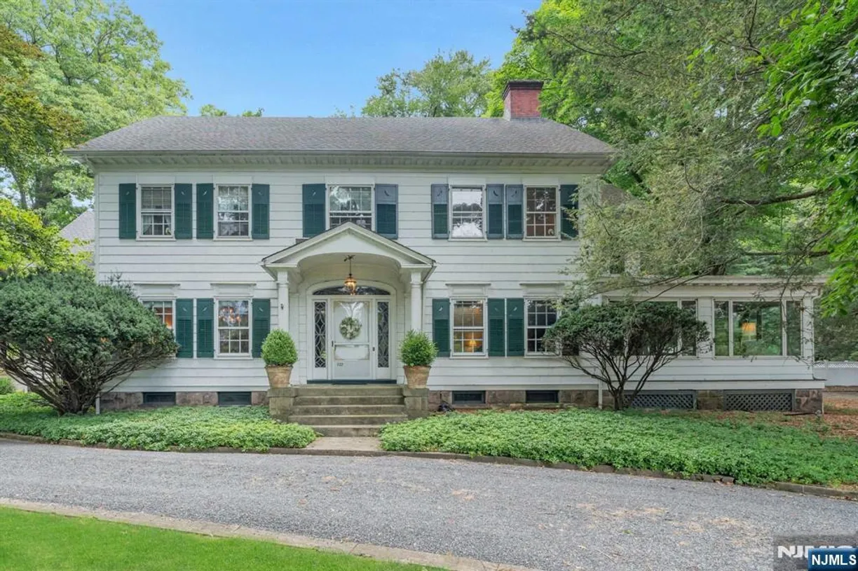 Bergen County Real Estate | View 232 County | 6 Beds, 3 Baths