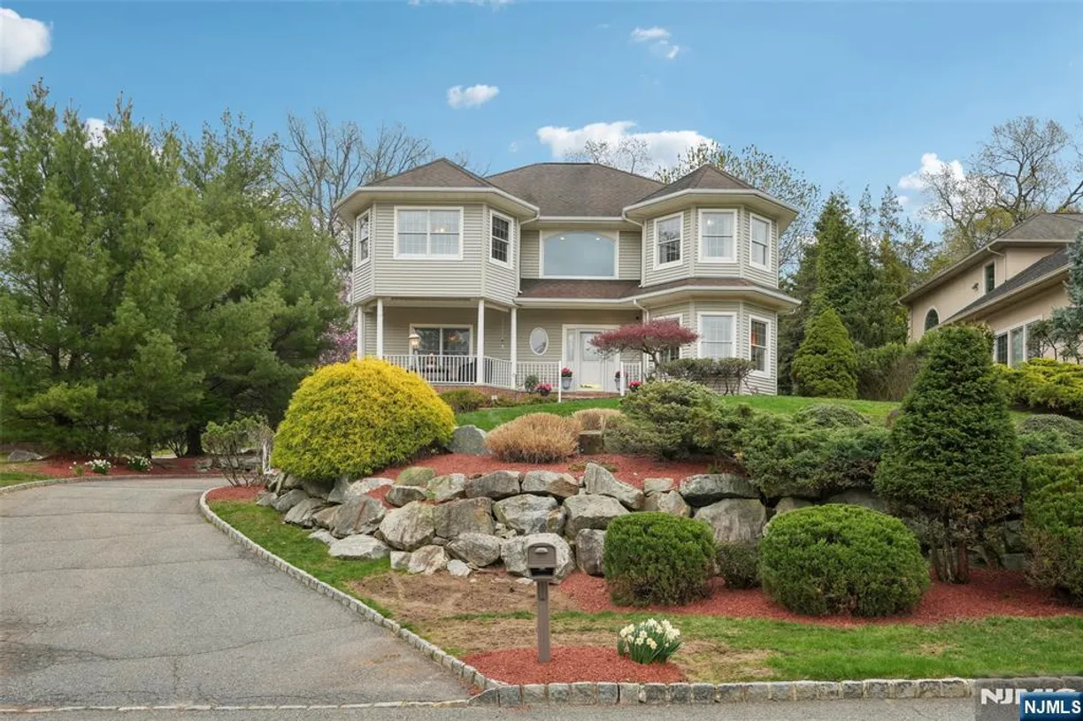Jersey City/Hoboken Real Estate | View 1 Greenbriar | Listing