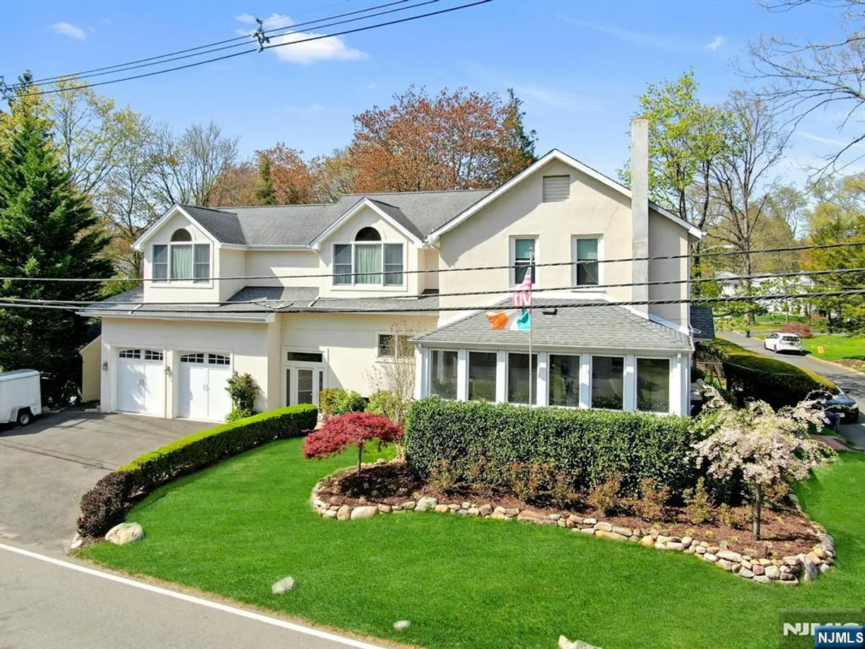 Bergen County Real Estate | View 51 Adams | 4 Beds, 3 Baths