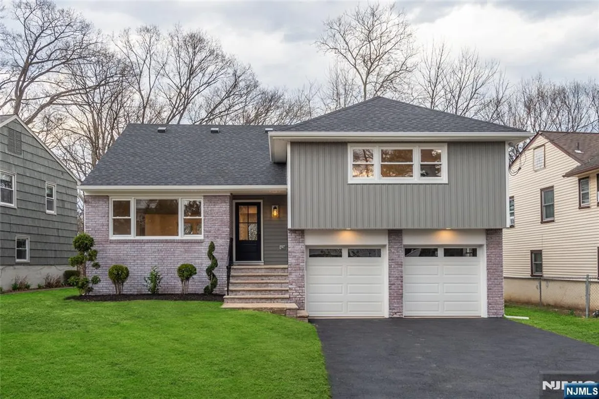 Jersey City/Hoboken Real Estate | View 10 Maplewood | 4 Beds, 3 Baths