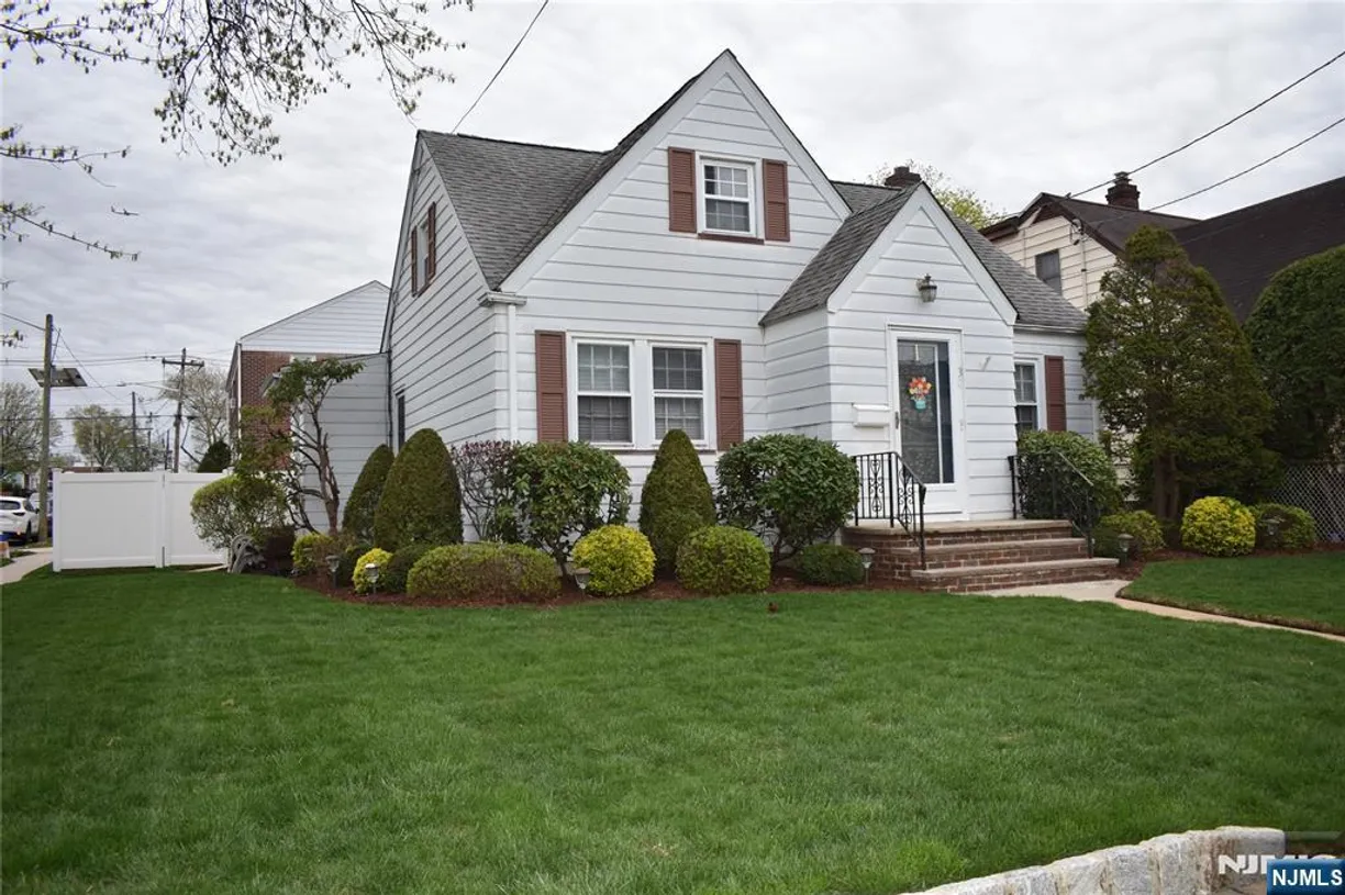 Bergen County Real Estate | View 30 Devon | 3 Beds, 1 Bath