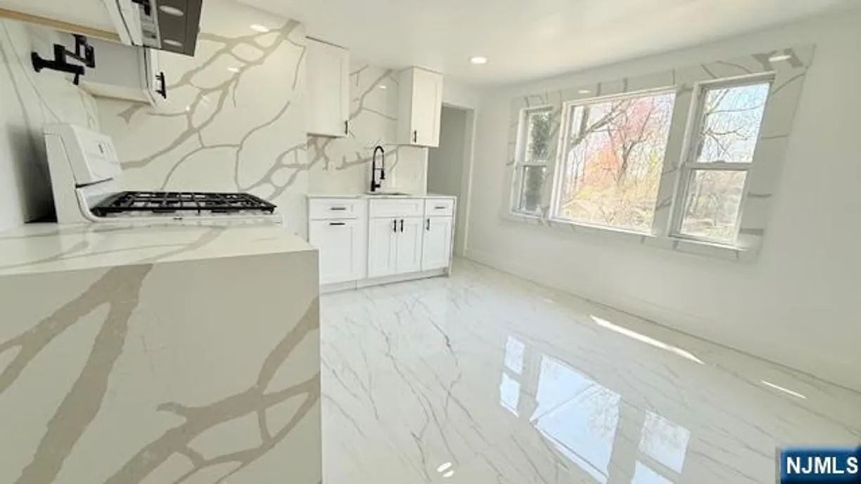 Bergen County Real Estate | View 589 Eder | 1 Bed, 1 Bath