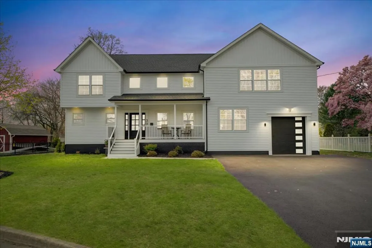Jersey City/Hoboken Real Estate | View 39 Terhune | 4 Beds, 3 Baths