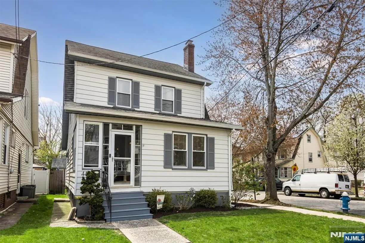 Jersey City/Hoboken Real Estate | View 44 Virginia | 3 Beds, 1 Bath