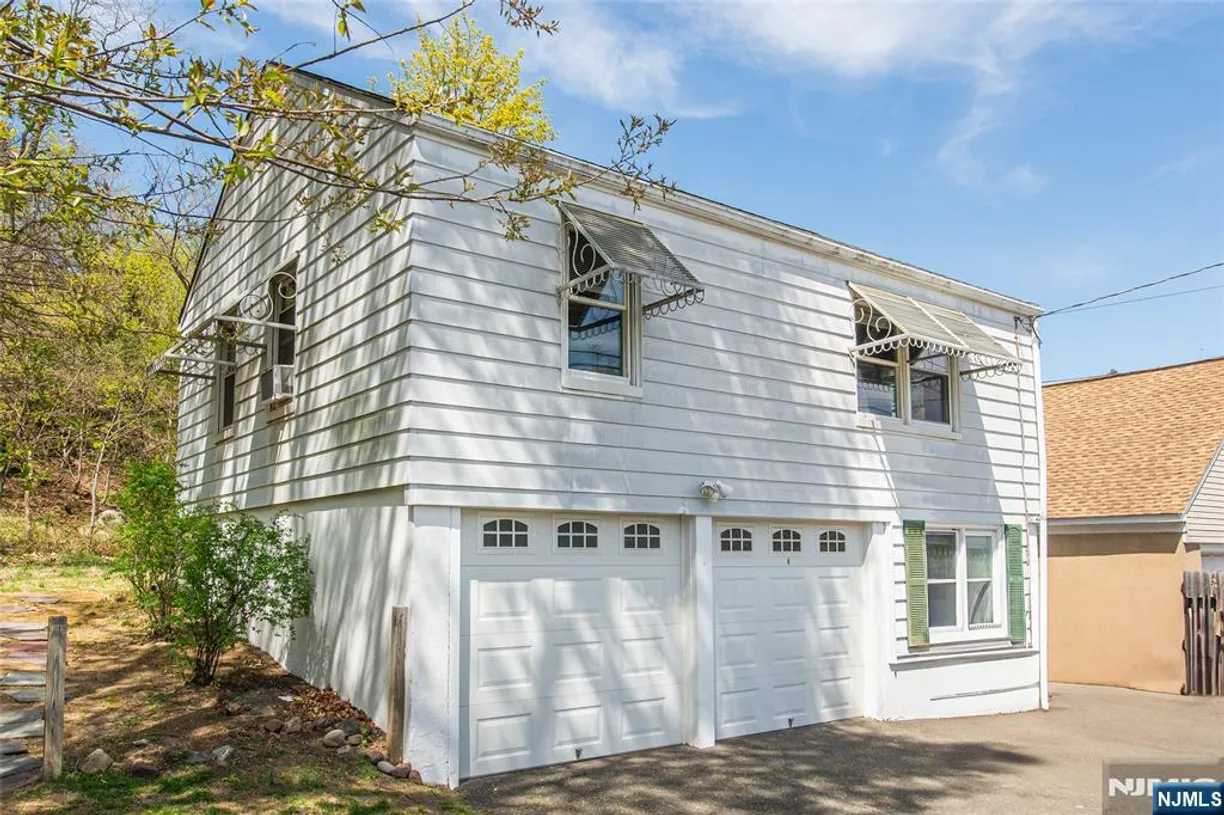 Jersey City/Hoboken Real Estate | View 321 15th | Listing