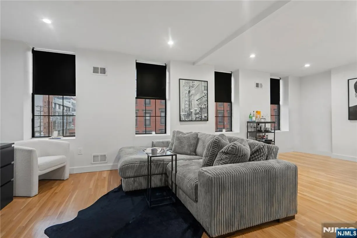 Jersey City/Hoboken Real Estate | View 801 Willow, 3F | Listing
