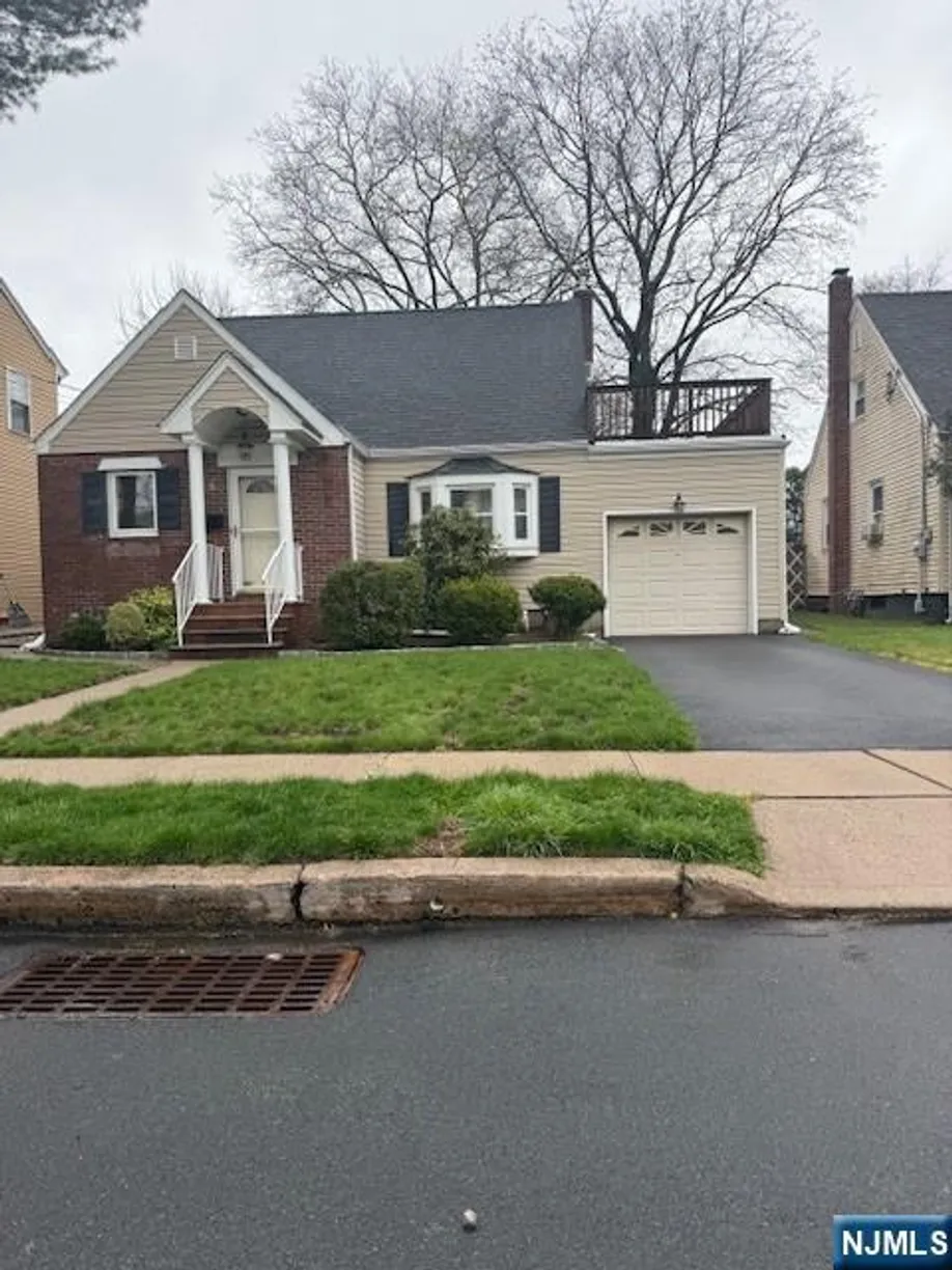 Bergen County Real Estate | View 20 Susquehanna | 4 Beds, 1 Bath