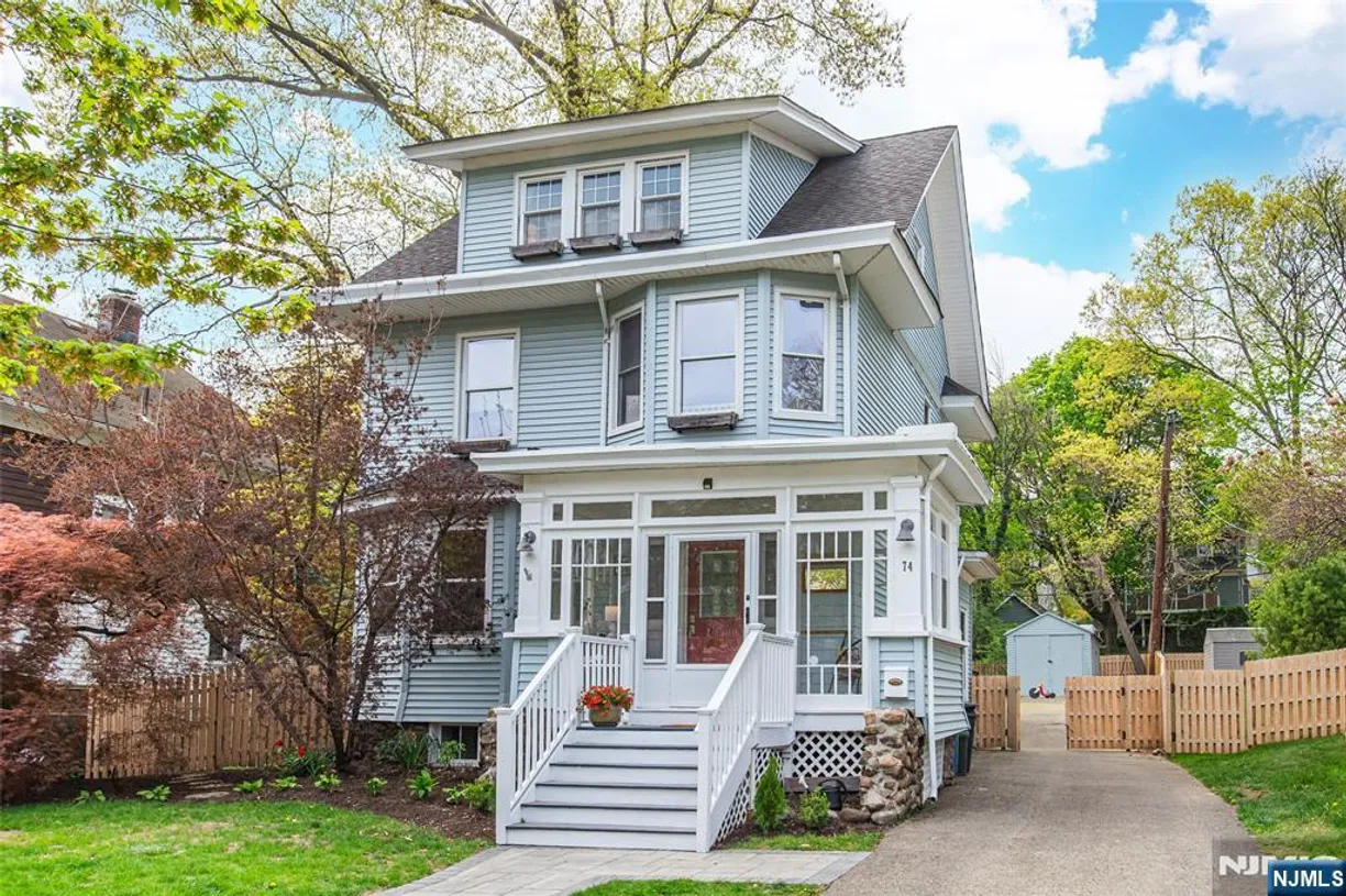 Jersey City/Hoboken Real Estate | View 74 Essex | 4 Beds, 2 Baths
