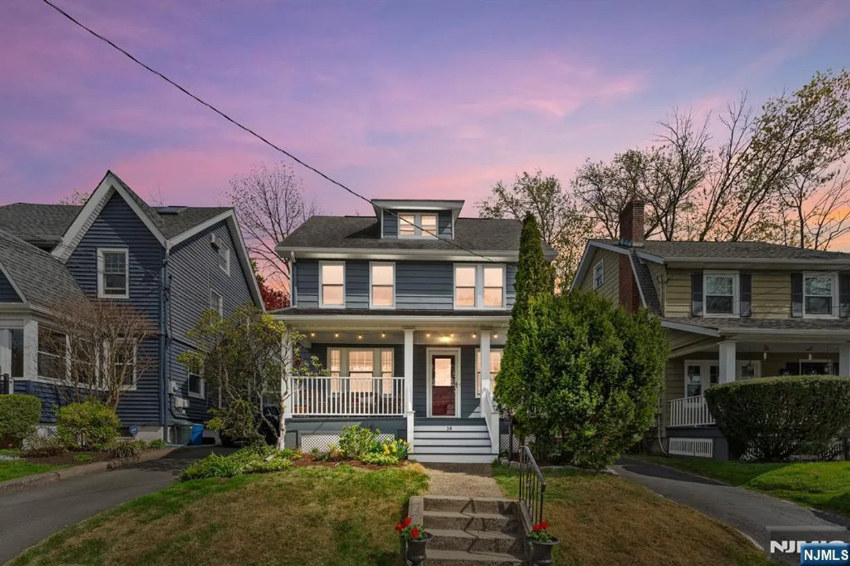 Jersey City/Hoboken Real Estate | View 14 Manley | 3 Beds, 2 Baths