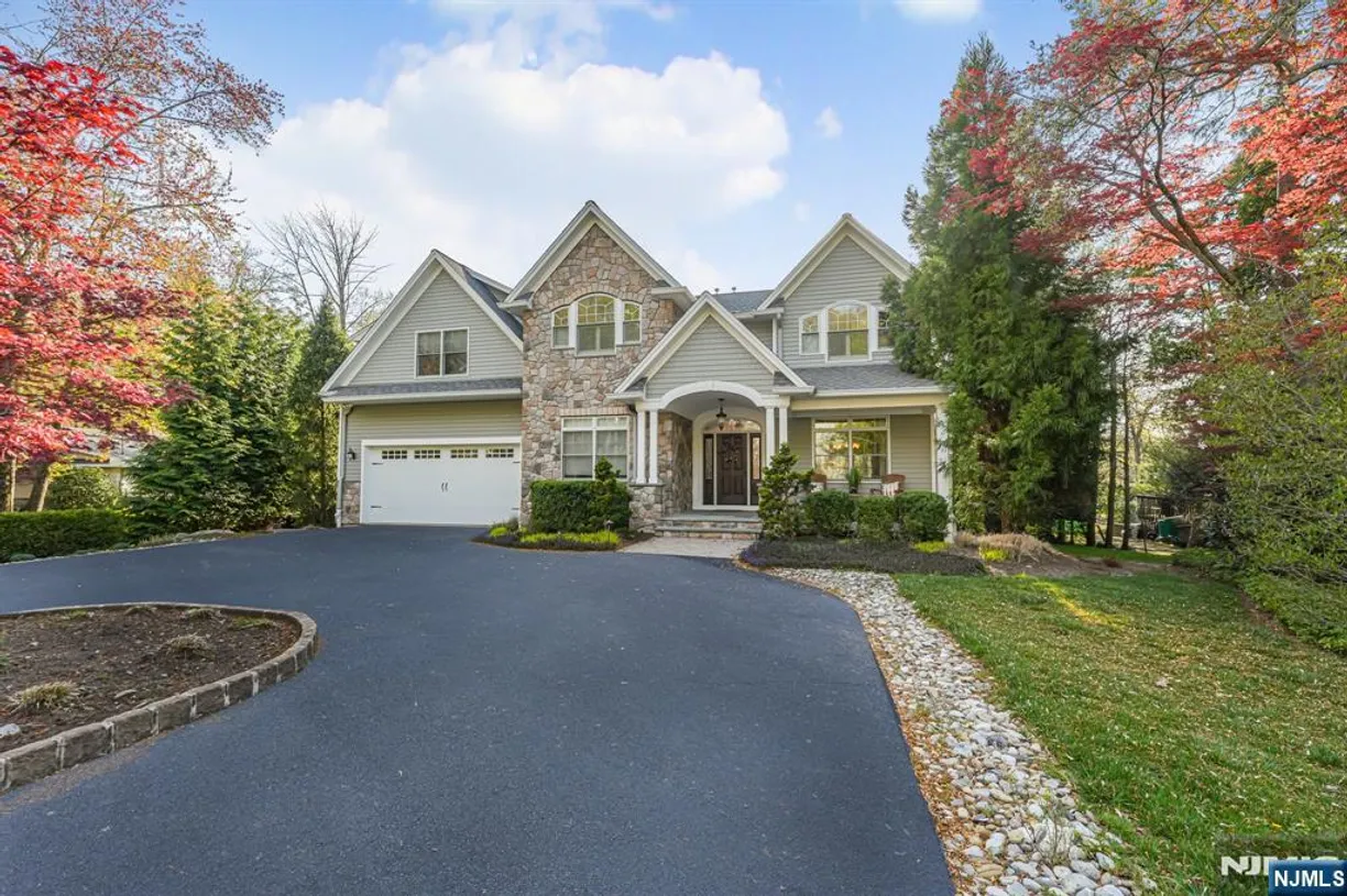 Jersey City/Hoboken Real Estate | View 334 Pines Lake | Listing