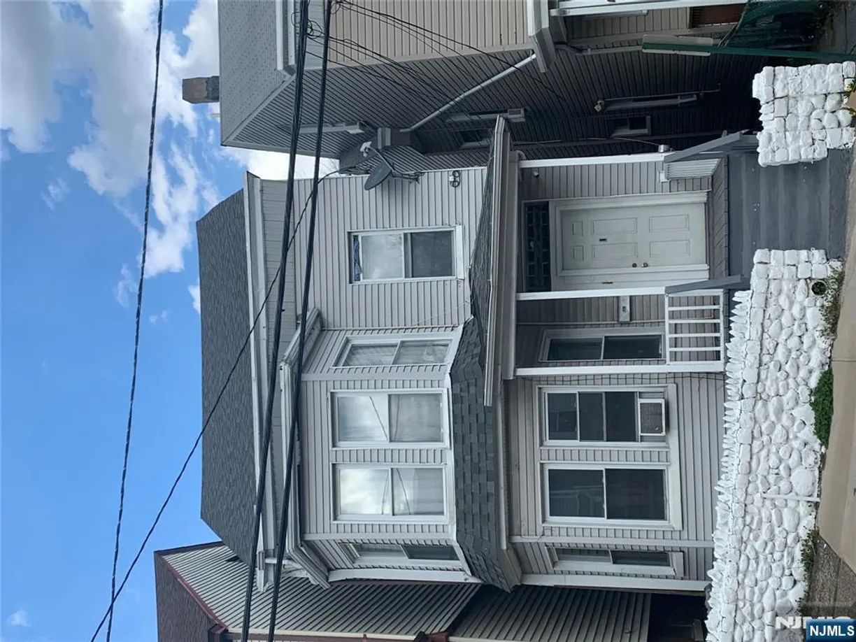 Jersey City/Hoboken Real Estate | View 40 Belle | Listing