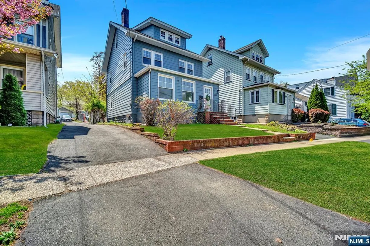 Jersey City/Hoboken Real Estate | View 238 Franklin | Listing