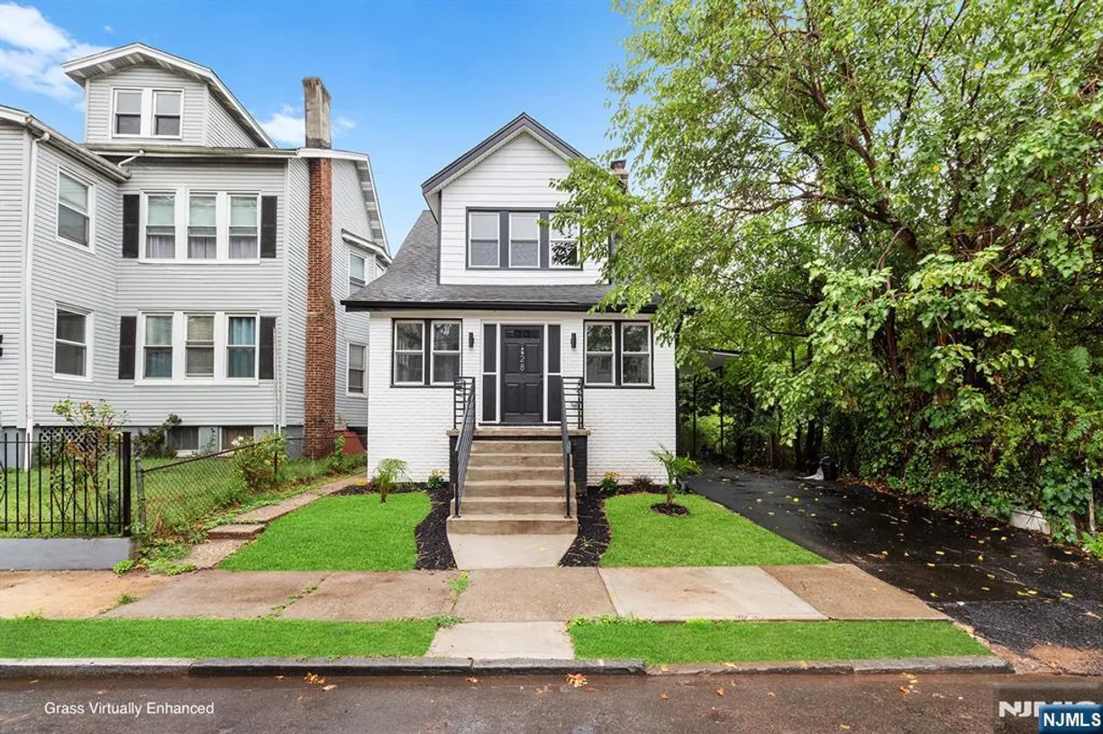 28 Schuyler Newark NJ 07112 Property for sale