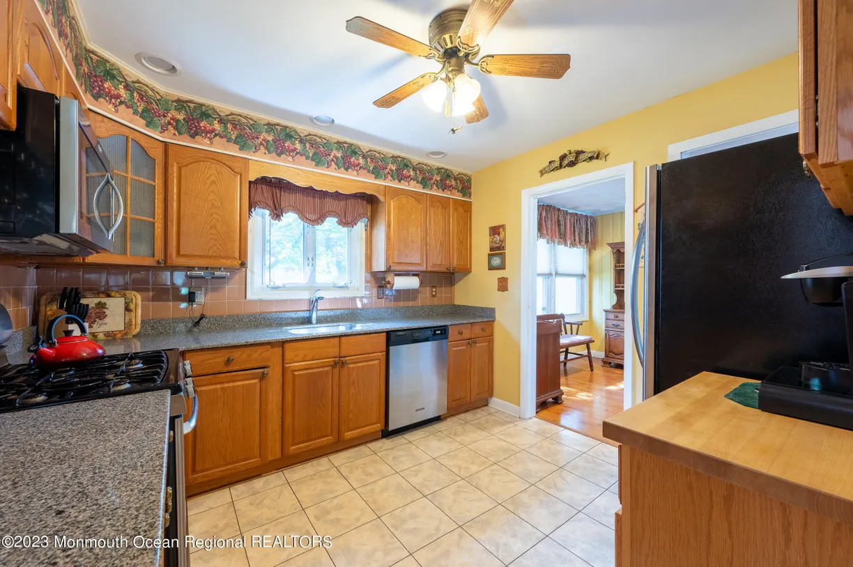 Rockland/Orange/NJ Real Estate | View 49 East End Avenue | Listing | View 9