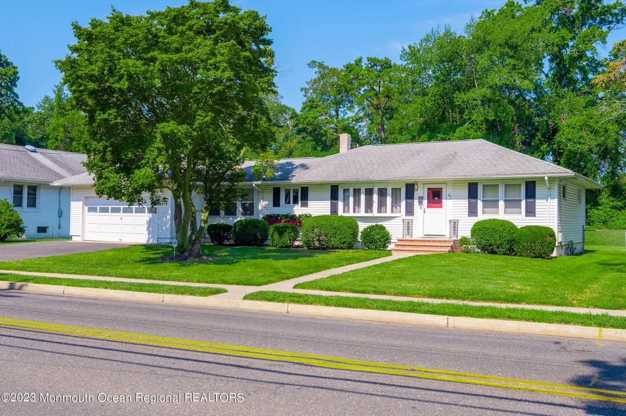 Rockland/Orange/NJ Real Estate | View 49 East End Avenue | Listing | View 2