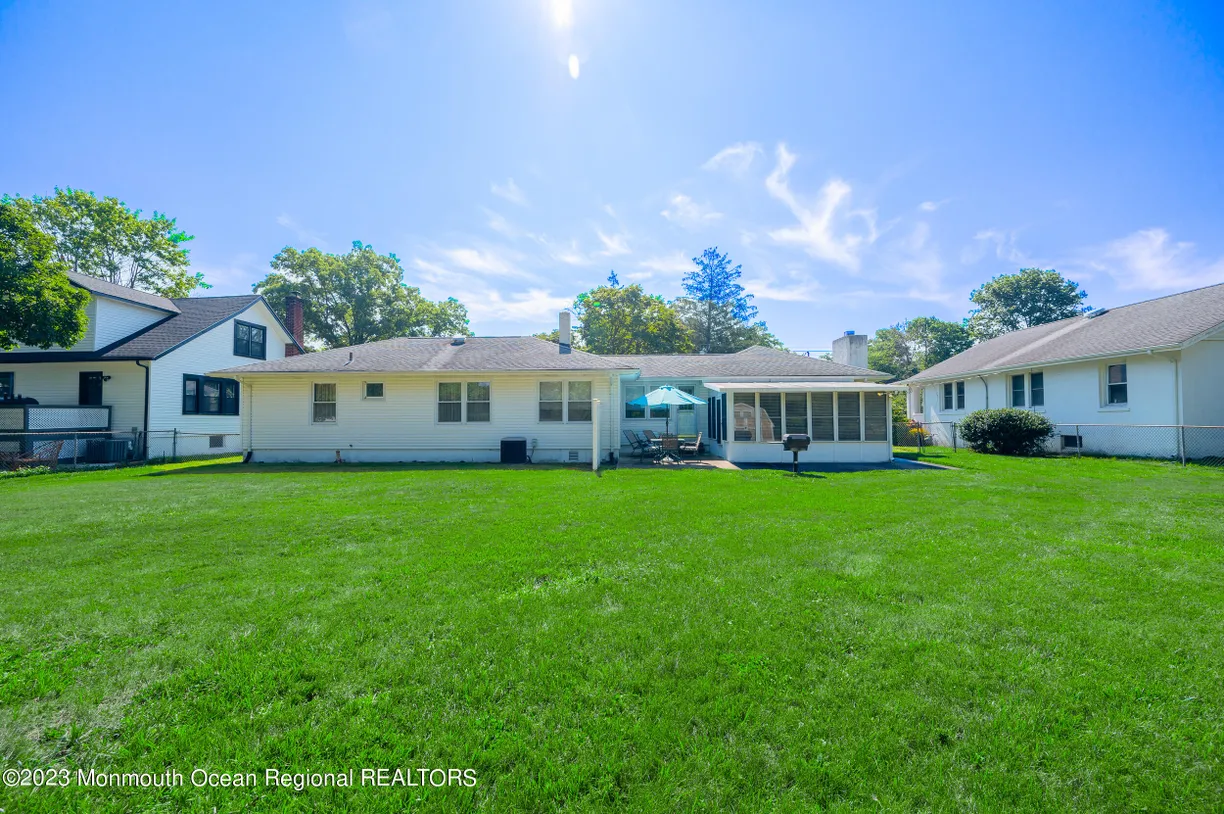 Rockland/Orange/NJ Real Estate | View 49 East End Avenue | Listing | View 36