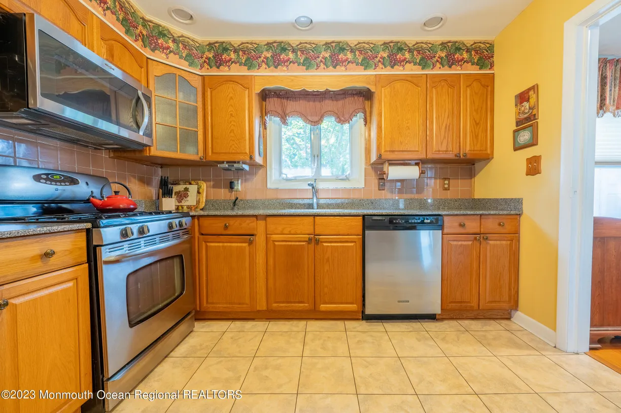 Rockland/Orange/NJ Real Estate | View 49 East End Avenue | Listing | View 14