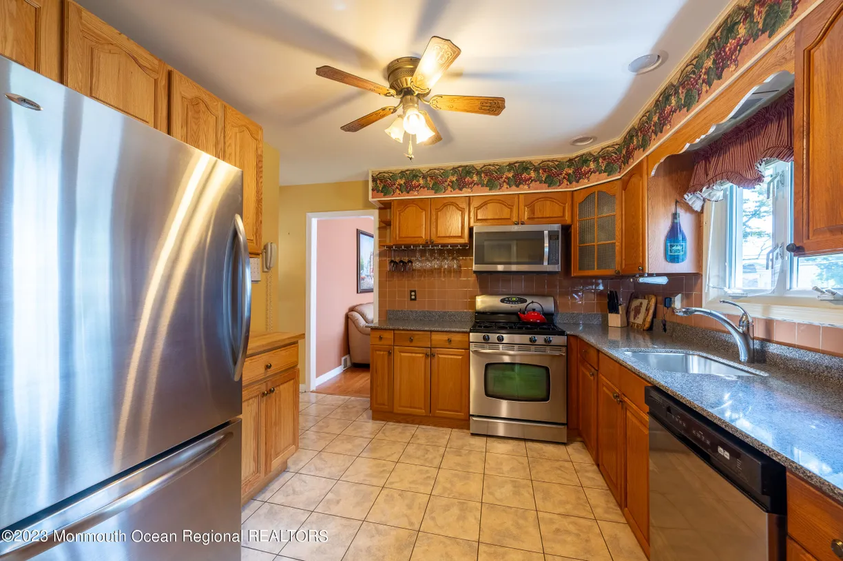 Rockland/Orange/NJ Real Estate | View 49 East End Avenue | Listing | View 13