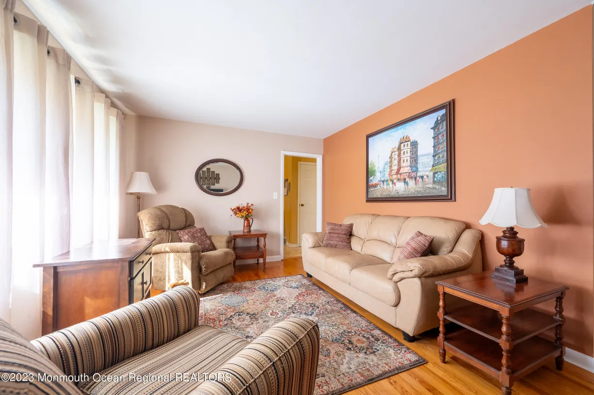 Rockland/Orange/NJ Real Estate | View 49 East End Avenue | Listing | View 4