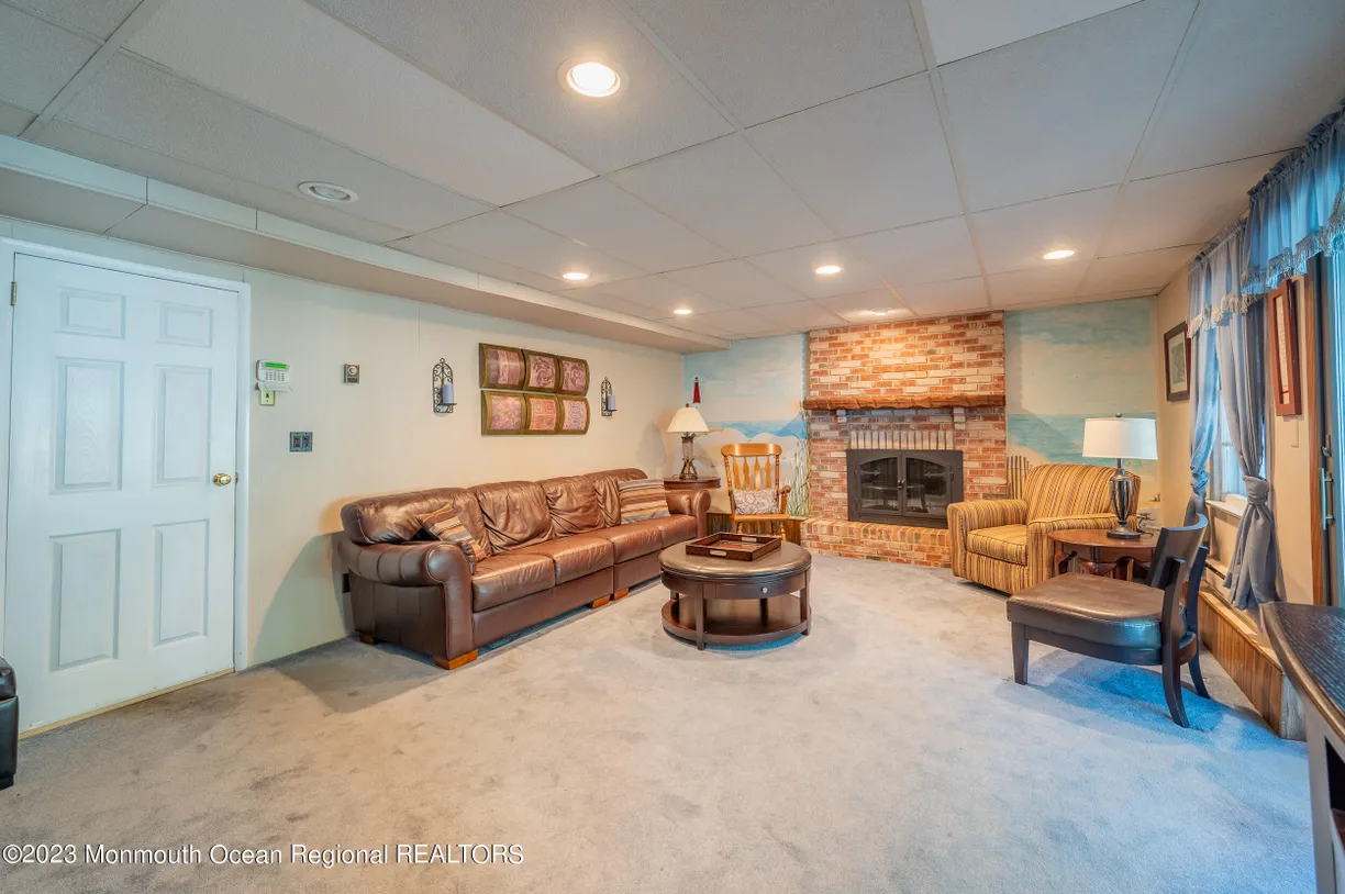 Rockland/Orange/NJ Real Estate | View 49 East End Avenue | Listing | View 18
