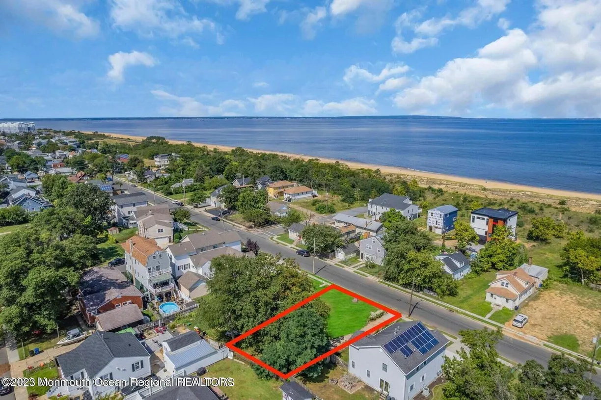 Rockland/Orange/NJ Real Estate | View 128 Shore Boulevard | Listing