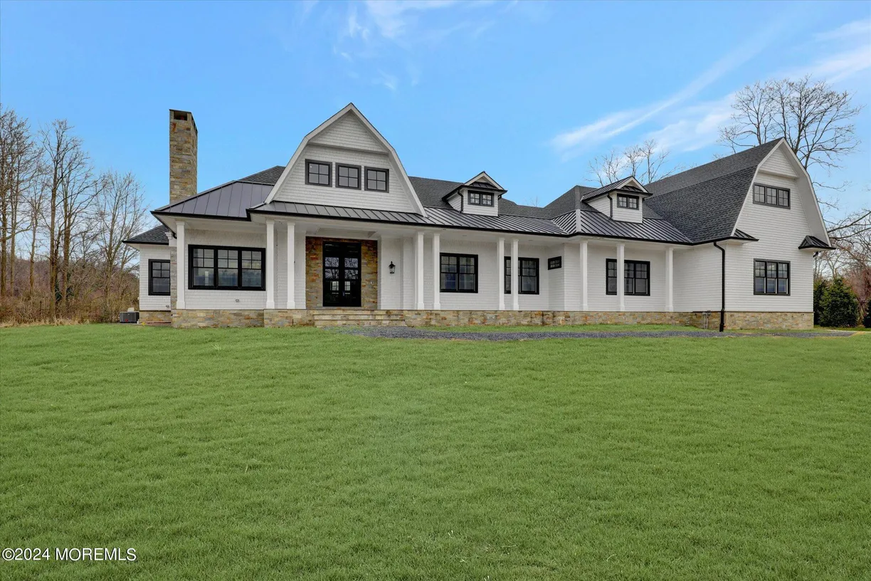 Rockland/Orange/NJ Real Estate | View 546 Locust Point Road | 5 Beds, 5 Baths