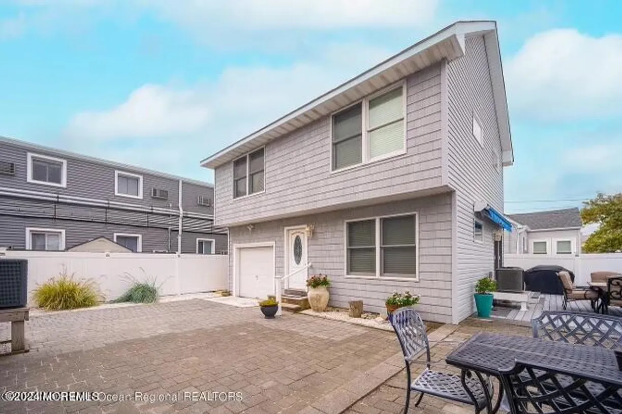 Rockland/Orange/NJ Real Estate | View 2302 Grand Central Avenue, B | Listing