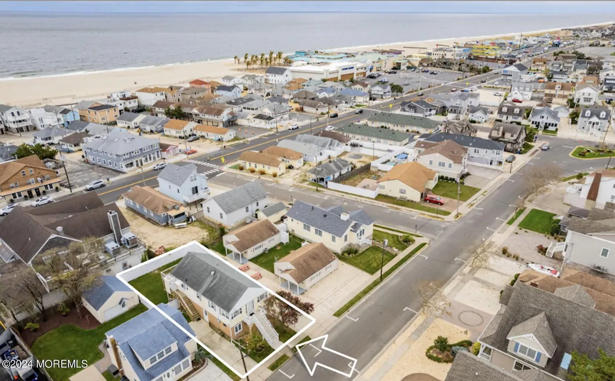 Rockland/Orange/NJ Real Estate | View 212 Randall Avenue | Listing