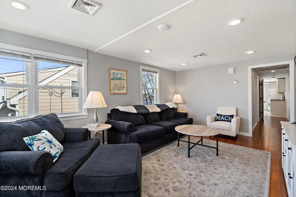Rockland/Orange/NJ Real Estate | View 212 Randall Avenue | Listing