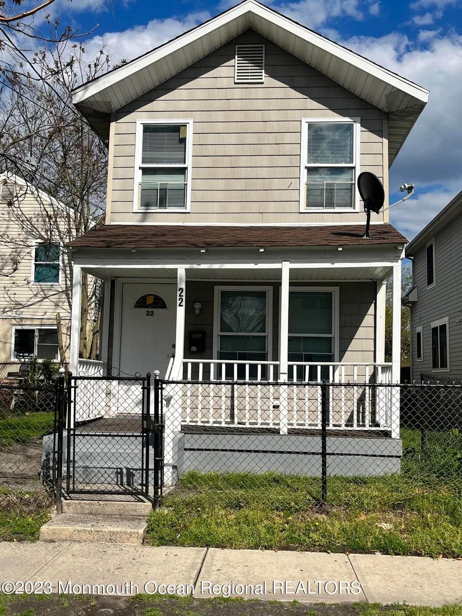 Rockland/Orange/NJ Real Estate | View 22 Borden Avenue | 4 Beds, 1 Bath