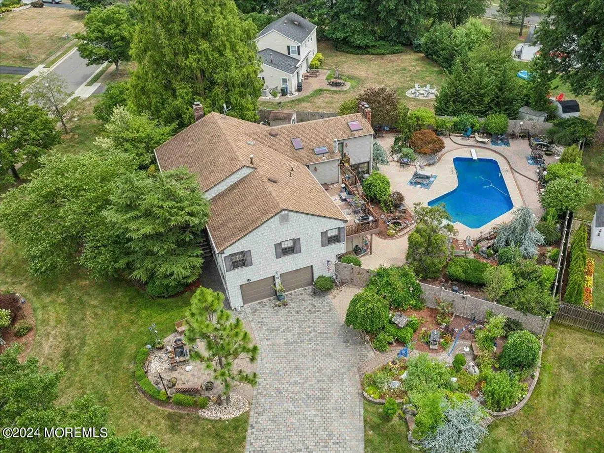 Rockland/Orange/NJ Real Estate | View 27 Spruce Street | 5 Beds, 4 Baths
