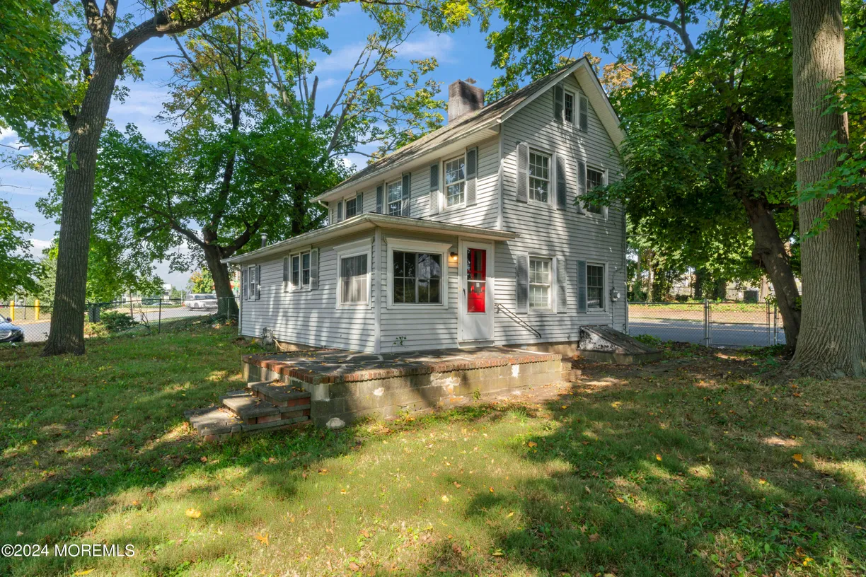 Rockland/Orange/NJ Real Estate | View 185 Monmouth Road | Listing
