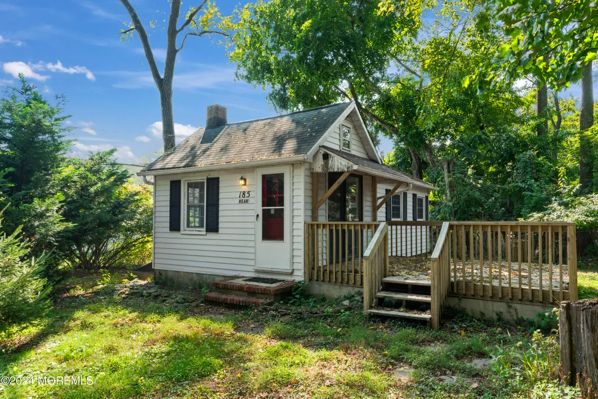 Rockland/Orange/NJ Real Estate | View 185 Monmouth Road | Listing