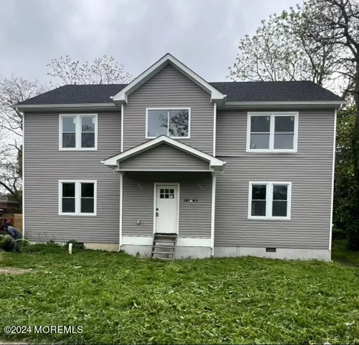 Rockland/Orange/NJ Real Estate | View 141 Elizabeth Avenue | 4 Beds, 2 Baths