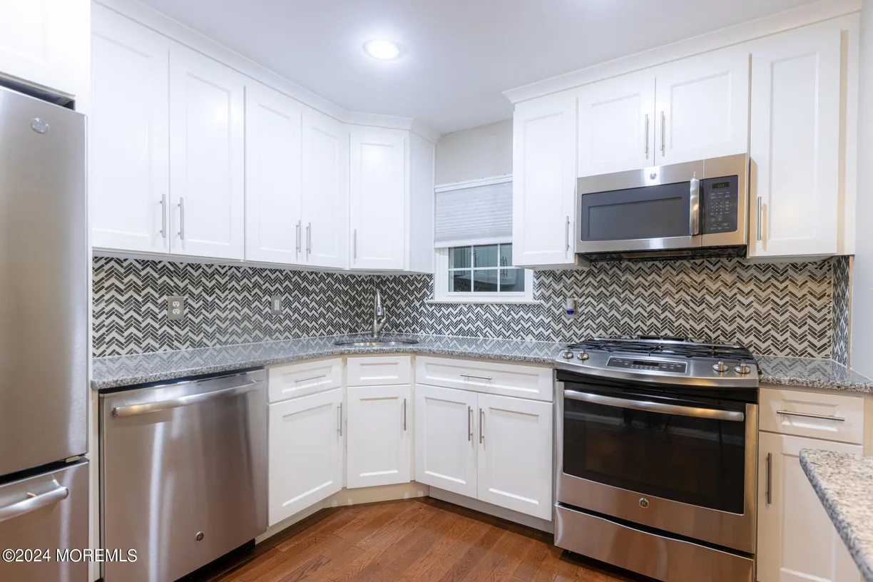 Rockland/Orange/NJ Real Estate | View 12 Lindsey Circle, 12 | 3 Beds, 2 Baths