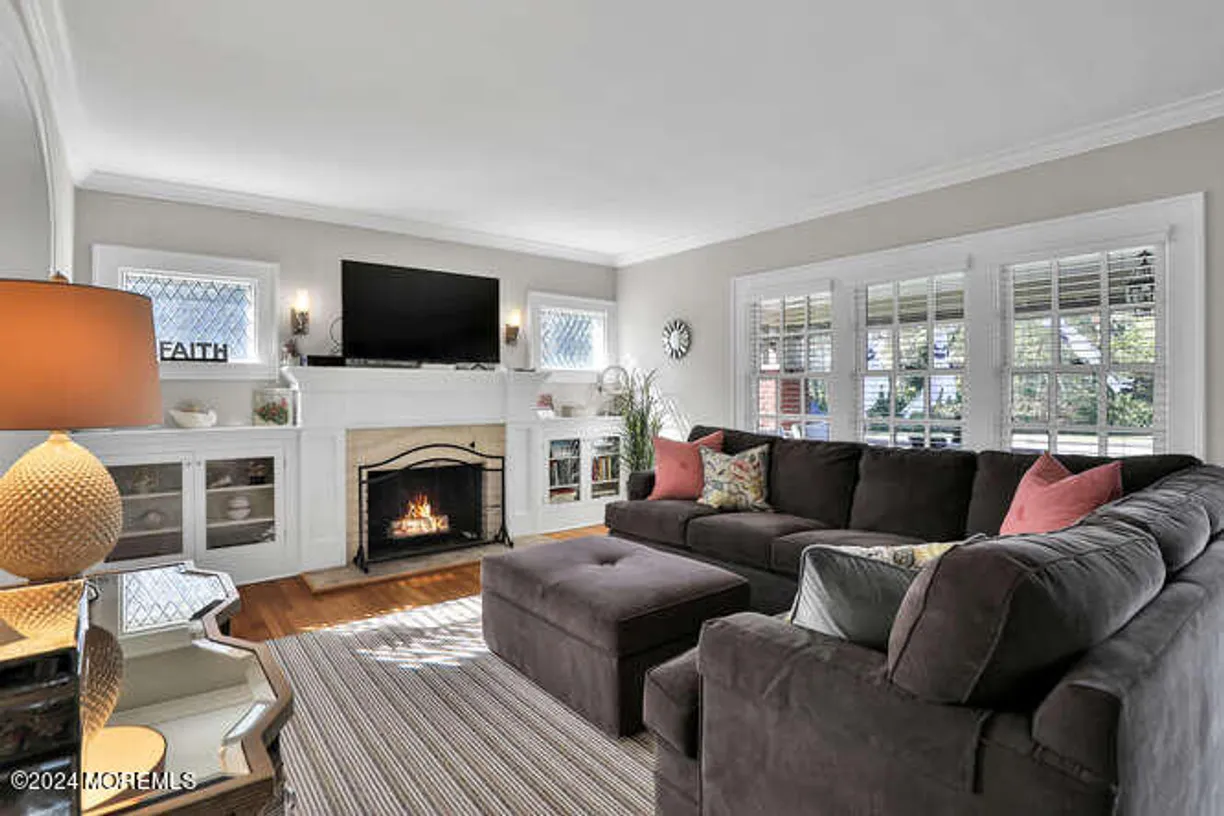 Rockland/Orange/NJ Real Estate | View 423 Church Street | 4 Beds, 2 Baths