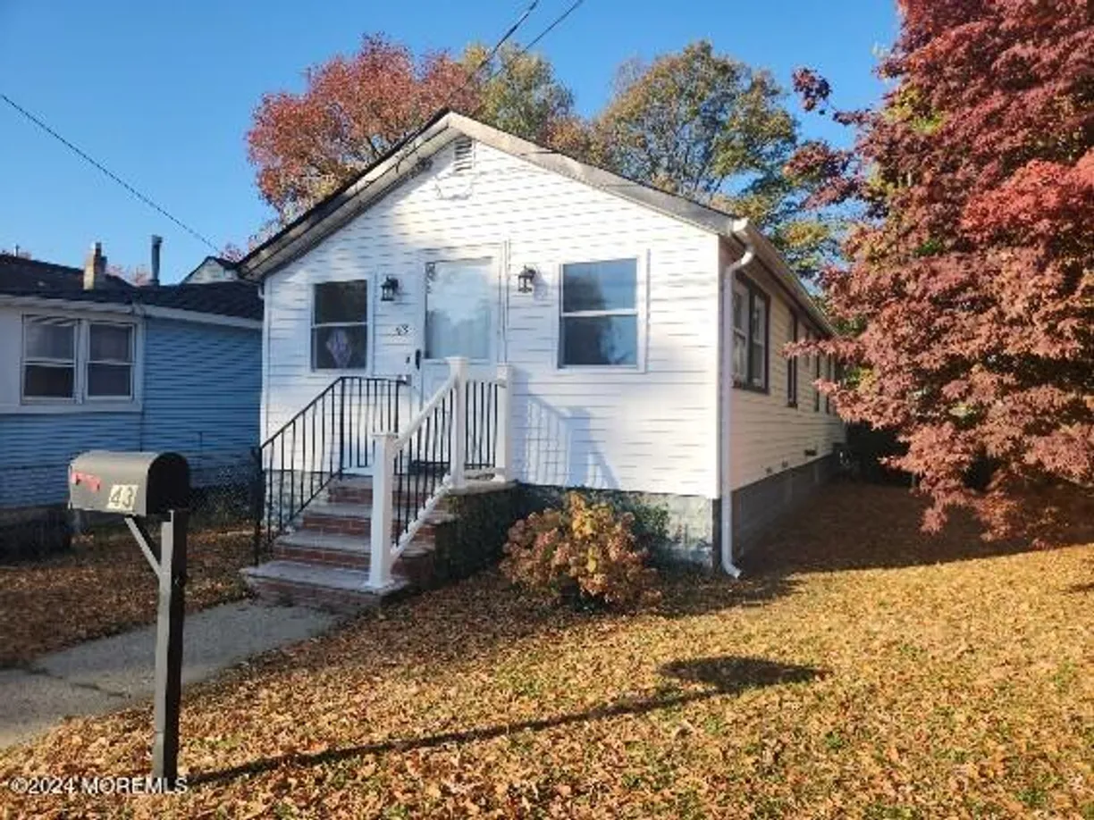 Rockland/Orange/NJ Real Estate | View 43 Shoreland Terrace | 2 Beds, 1 Bath