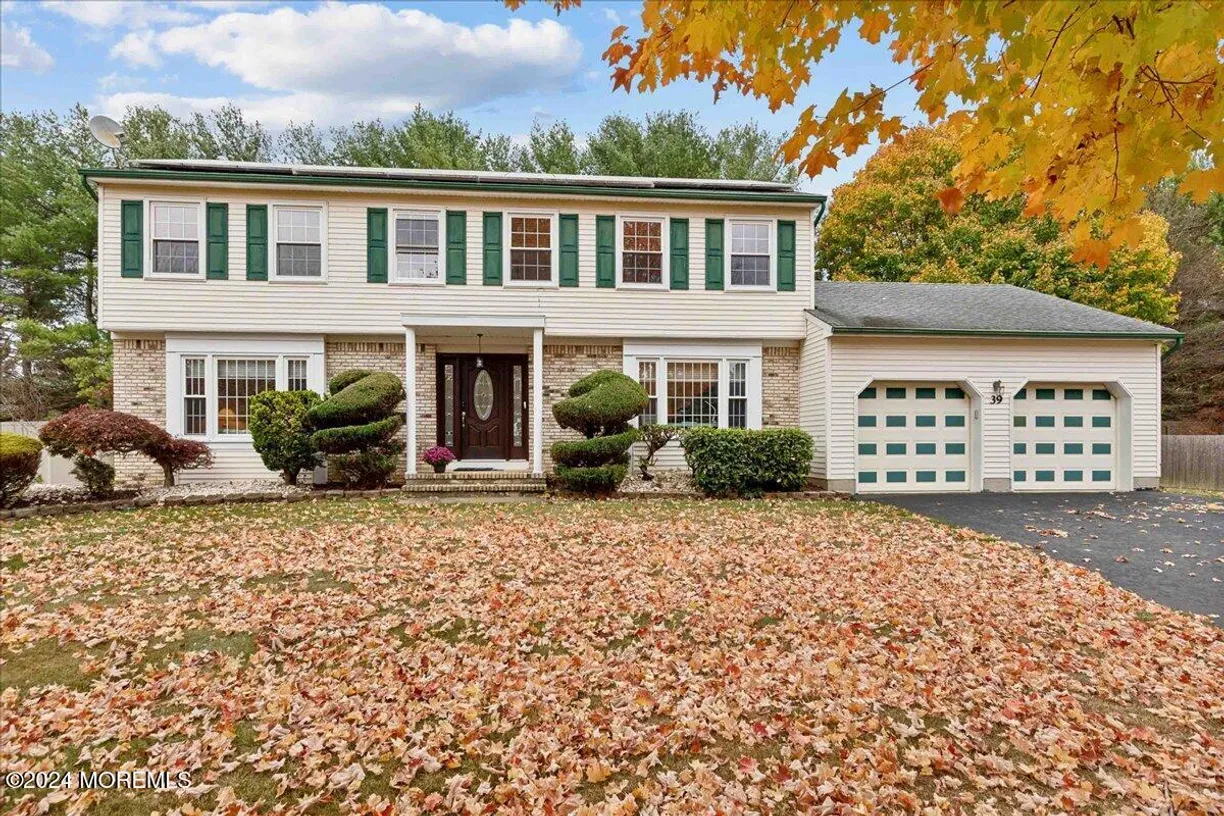 Rockland/Orange/NJ Real Estate | View 39 Tuscan Drive | 4 Beds, 3 Baths
