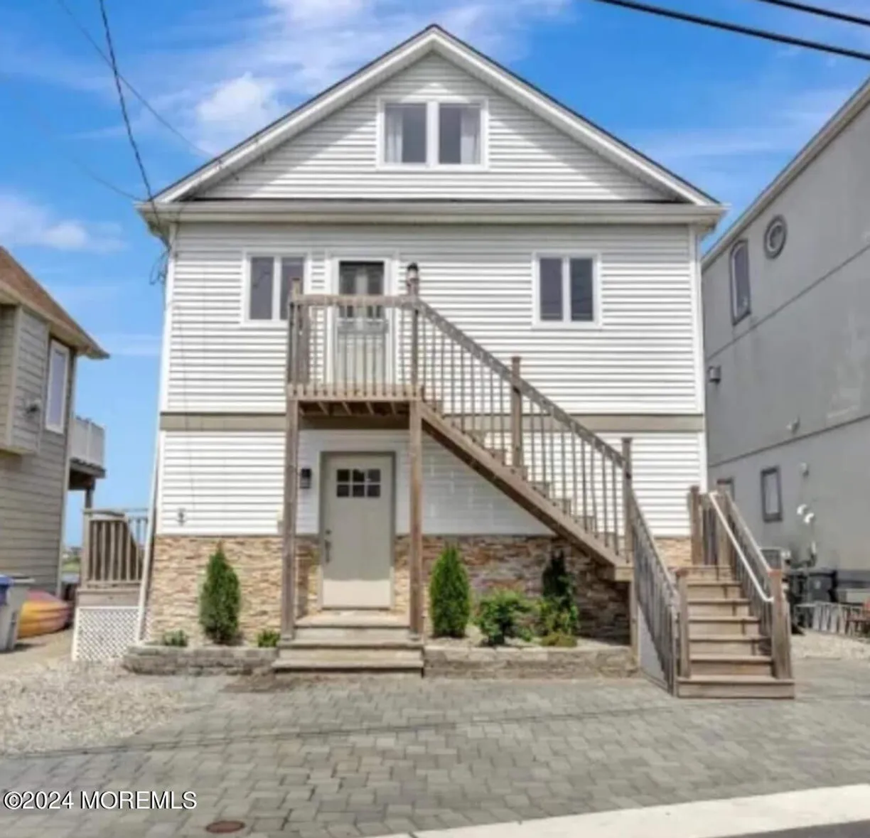 Rockland/Orange/NJ Real Estate | View 18 Harborside Drive | 4 Beds, 2 Baths