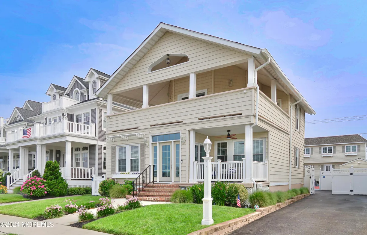 Rockland/Orange/NJ Real Estate | View 110 Fifth Avenue | 6 Beds, 7 Baths
