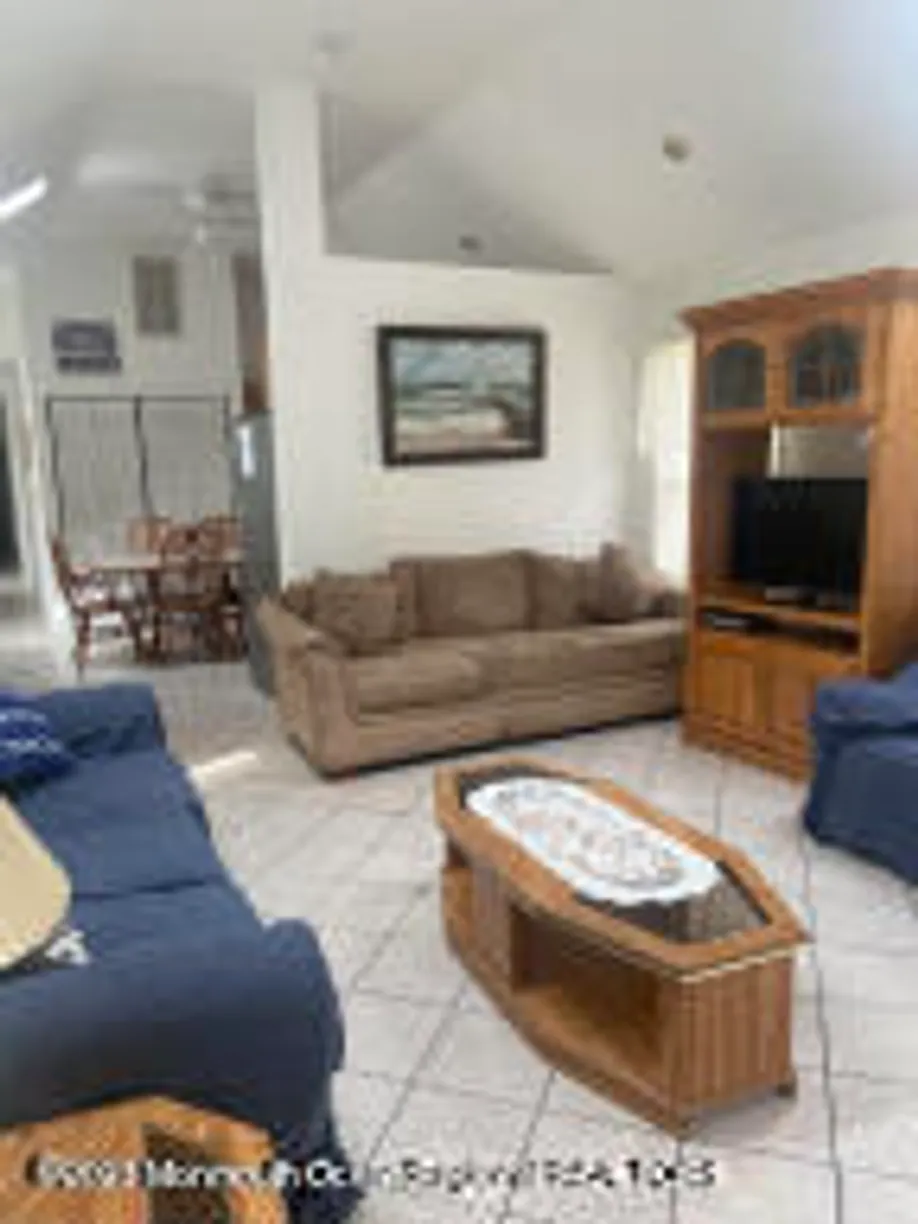 Rockland/Orange/NJ Real Estate | View 17 Danby Place | 3 Beds, 2 Baths