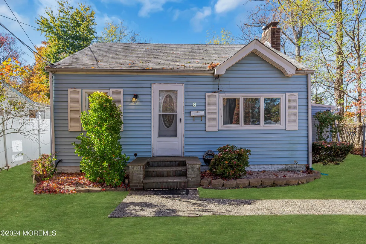 Rockland/Orange/NJ Real Estate | View 6 Middlesex Boulevard | 3 Beds, 1 Bath