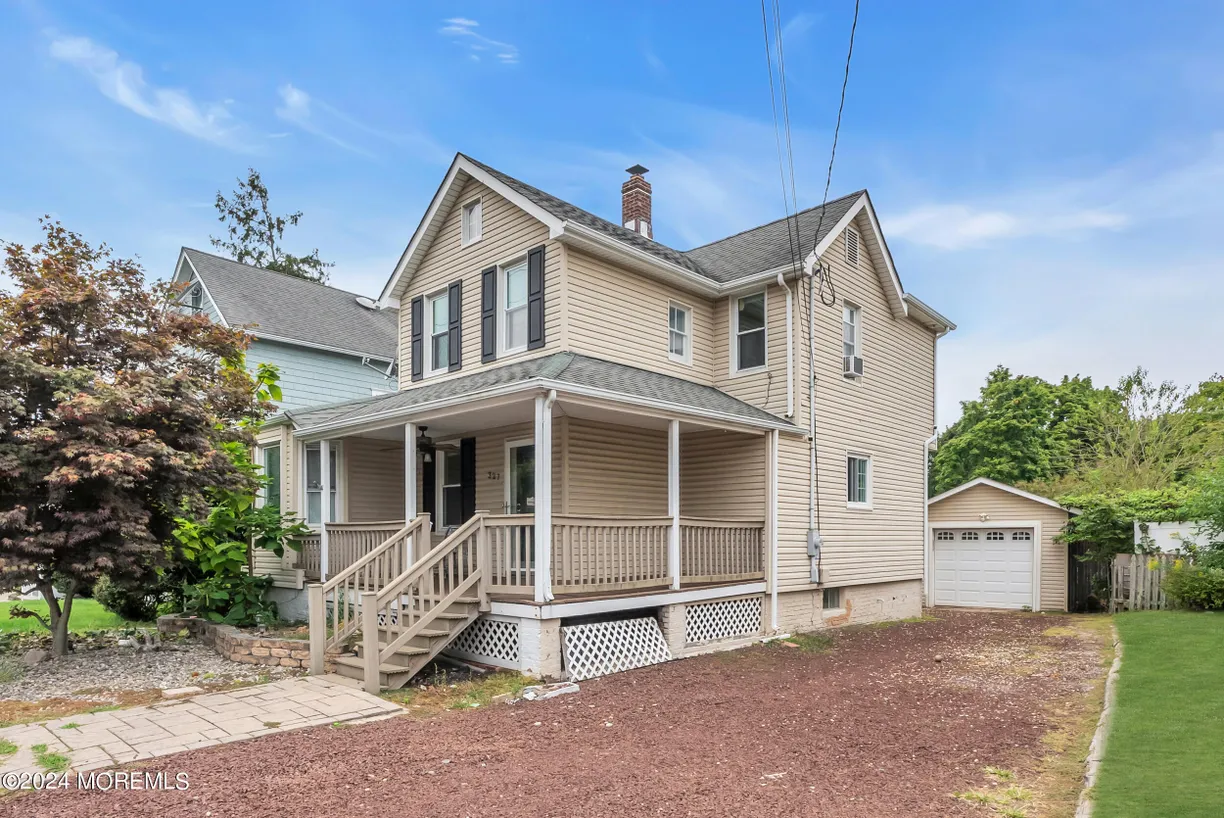 Rockland/Orange/NJ Real Estate | View 327 Roosevelt Avenue | Listing