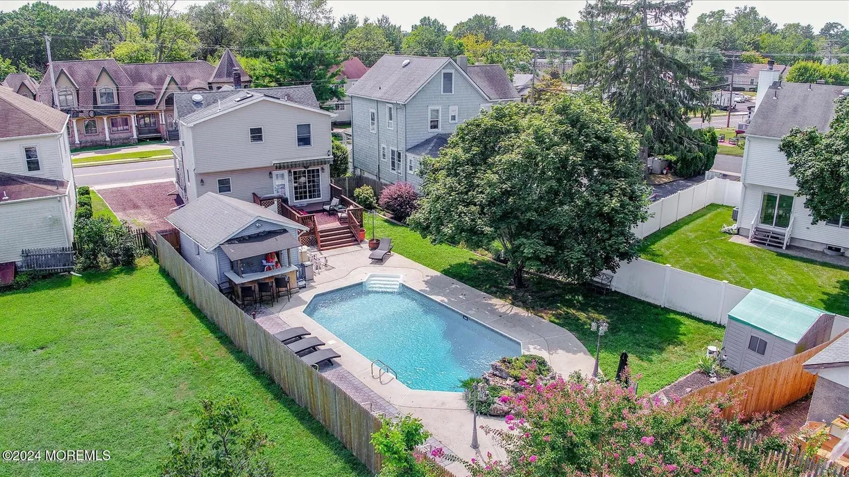 Rockland/Orange/NJ Real Estate | View 327 Roosevelt Avenue | Listing