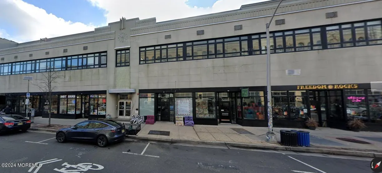 Rockland/Orange/NJ Real Estate | View 550 Cookman Avenue, 207 | 1 Bed, 2 Baths