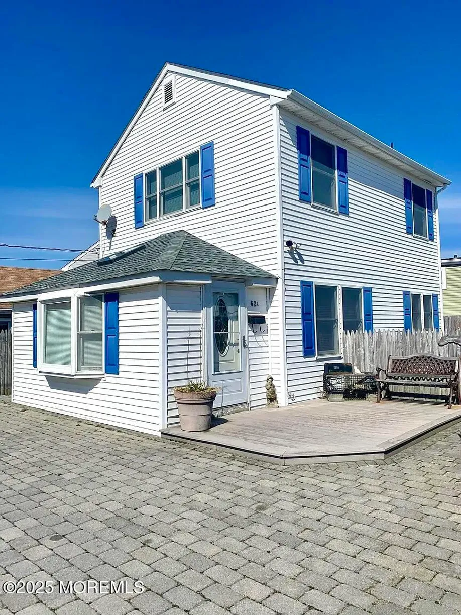 Rockland/Orange/NJ Real Estate | View 62A Inlet Drive | 3 Beds, 2 Baths