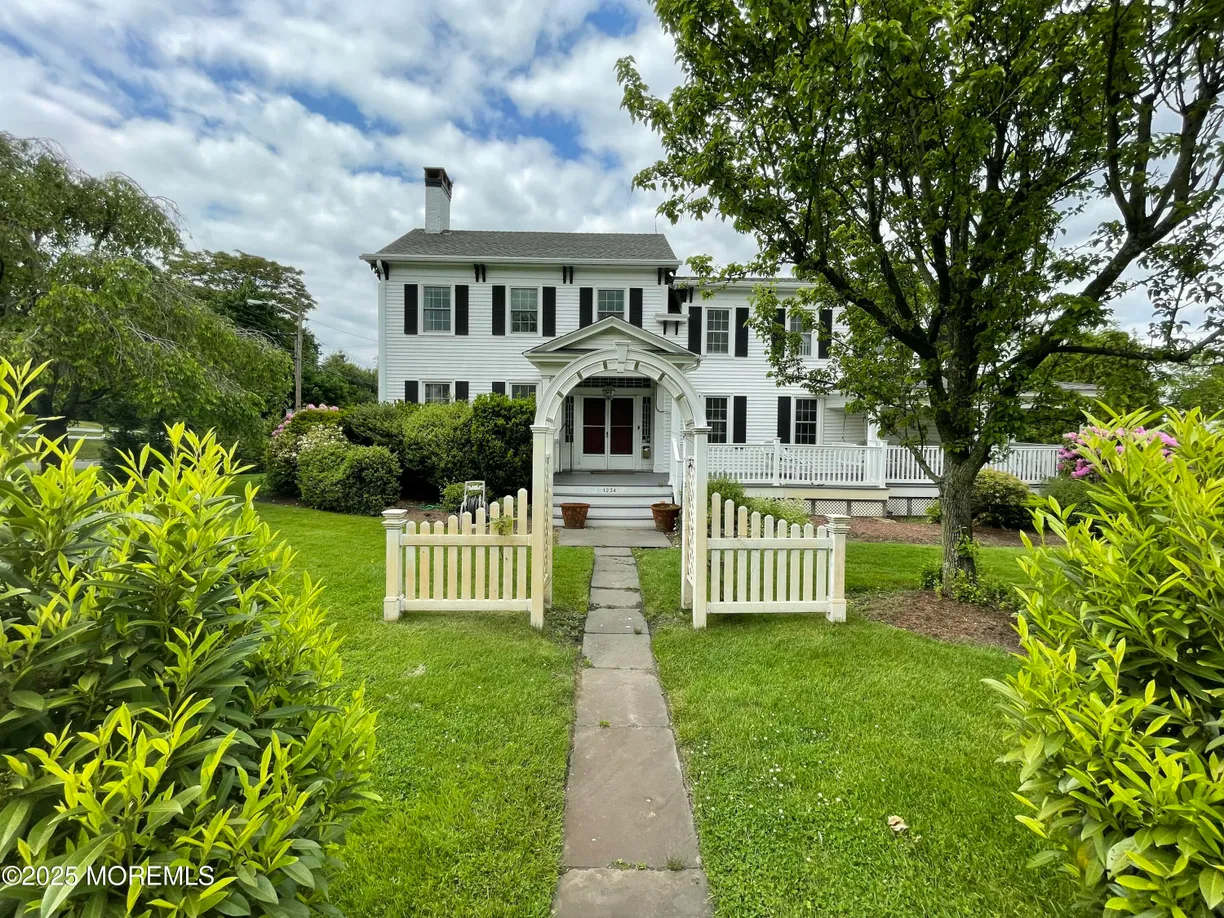 Rockland/Orange/NJ Real Estate | View 1234 Allaire Road | 5 Beds, 3 Baths
