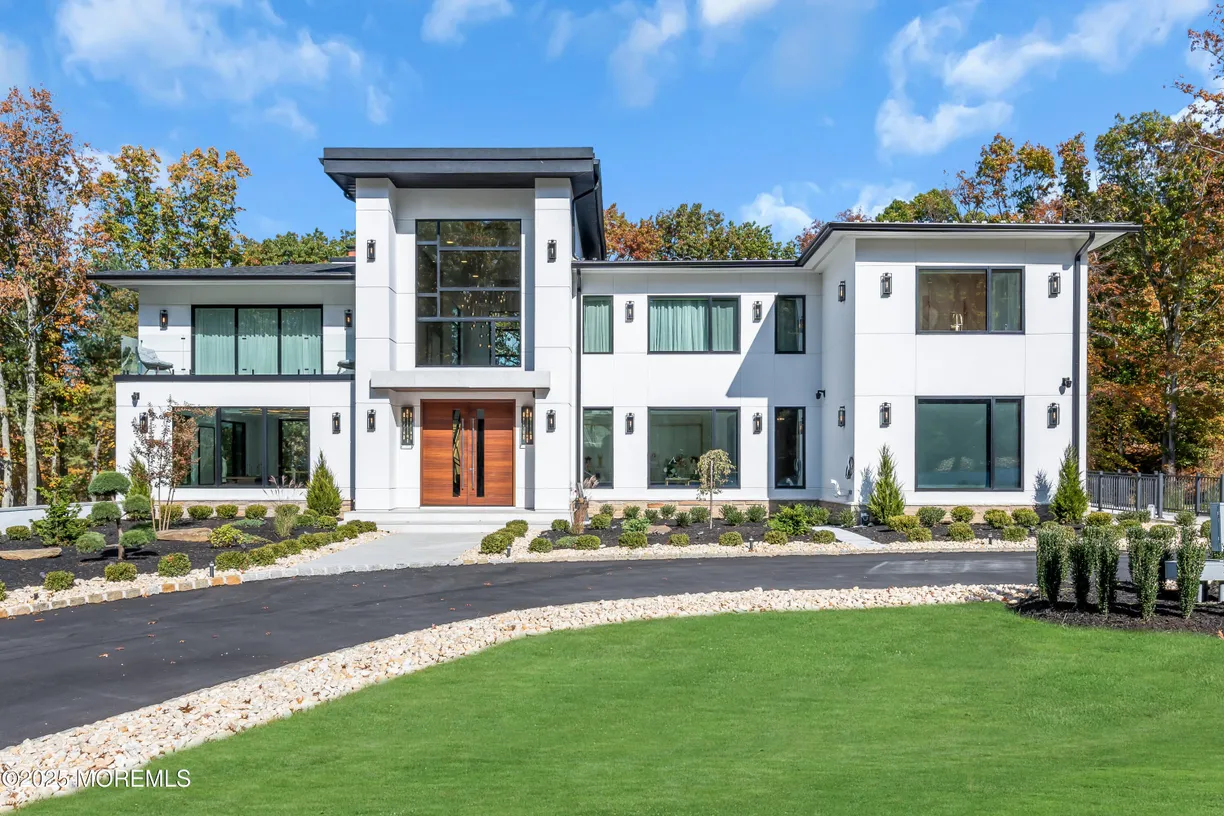 Rockland/Orange/NJ Real Estate | View 48 Cedar Drive | 6 Beds, 7 Baths