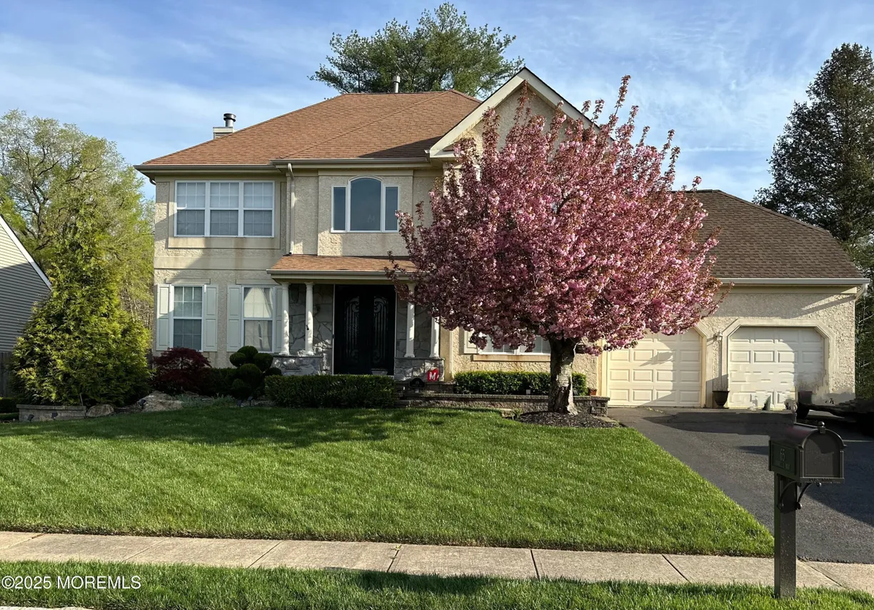 Rockland/Orange/NJ Real Estate | View 65 Danella Way | 4 Beds, 2 Baths