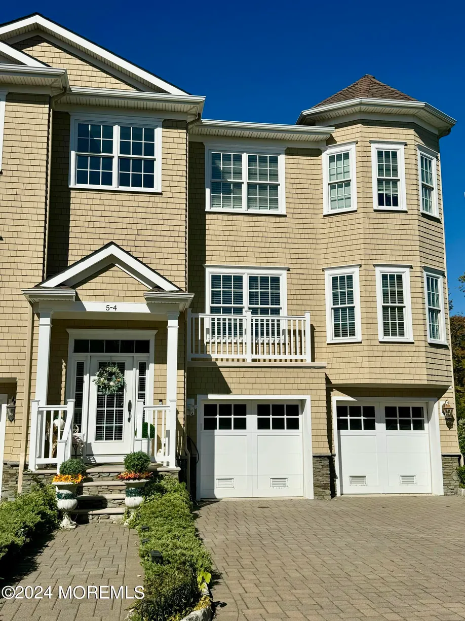 Rockland/Orange/NJ Real Estate | View 5-4 Main Street | 3 Beds, 2 Baths